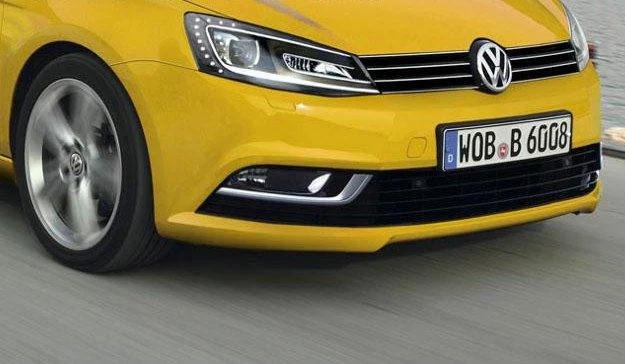 Nadjeżdża nowy vw golf