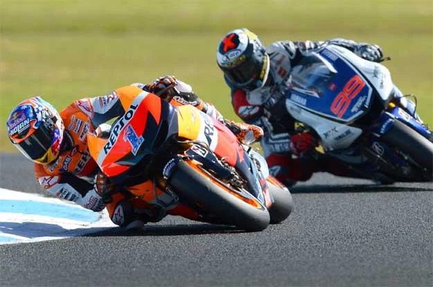 Casey Stoner  przed  Jorge Lorenzo