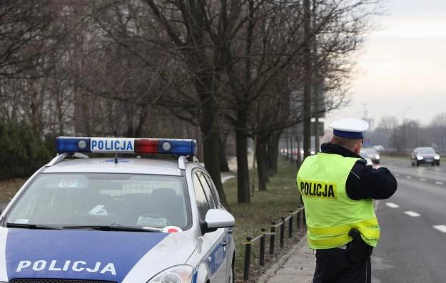 Policja musi świecić przykładem. A "świeci" najwyżej laserem... / Fot: Stanisław Kowalczuk