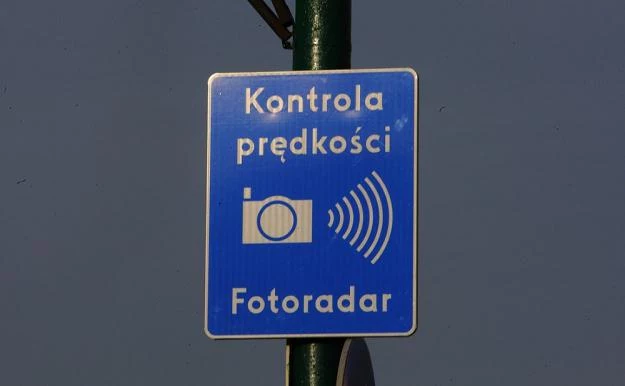 Pieniądze z sieci fotoradarów mają trafiać na drogi / Fot: Stanisław Kowalczuk