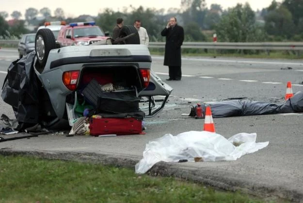 Zły stan dróg jako przyczyna wypadków w polskich statystykach nie istnieje / Fot: Artur Barbarowski