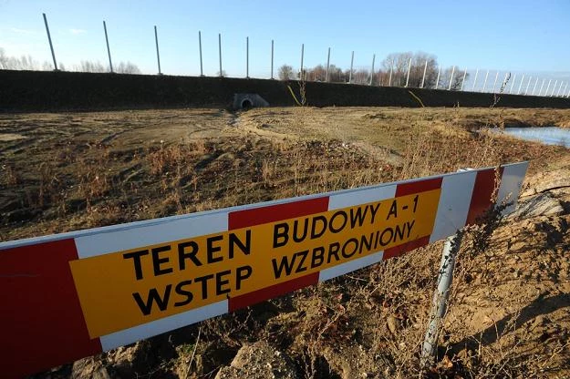 Autostrada A1 powstaje w wielkich bólach... / Fot: Wojciech Stróżyk