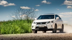 Benzynowy Lexus RX. Czy tylko dla szejka?