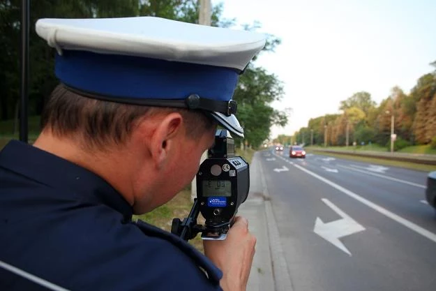 Wystarczy, że policjantowi zadrży ręka... / Fot: Szymon Blik