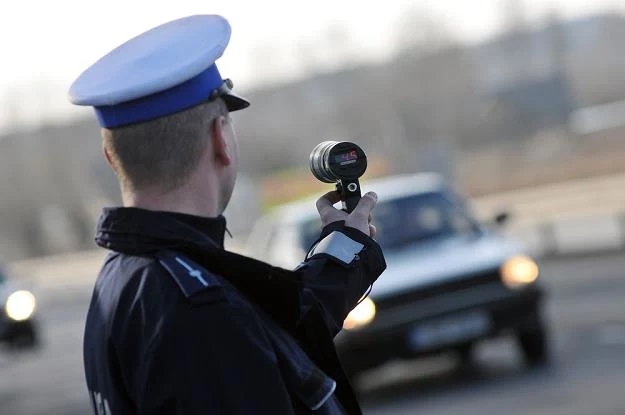 Radar Iskra ma szeroką wiązkę, przez co nie wiadomo, który pojazd jest mierzony / Fot: Paweł Skraba