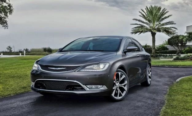 Chrysler 200