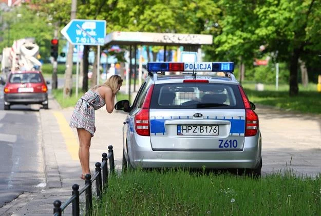 "Panie władzo, naprawdę tak szybko jechałam...?" / Fot: Stanisław Kowalczuk