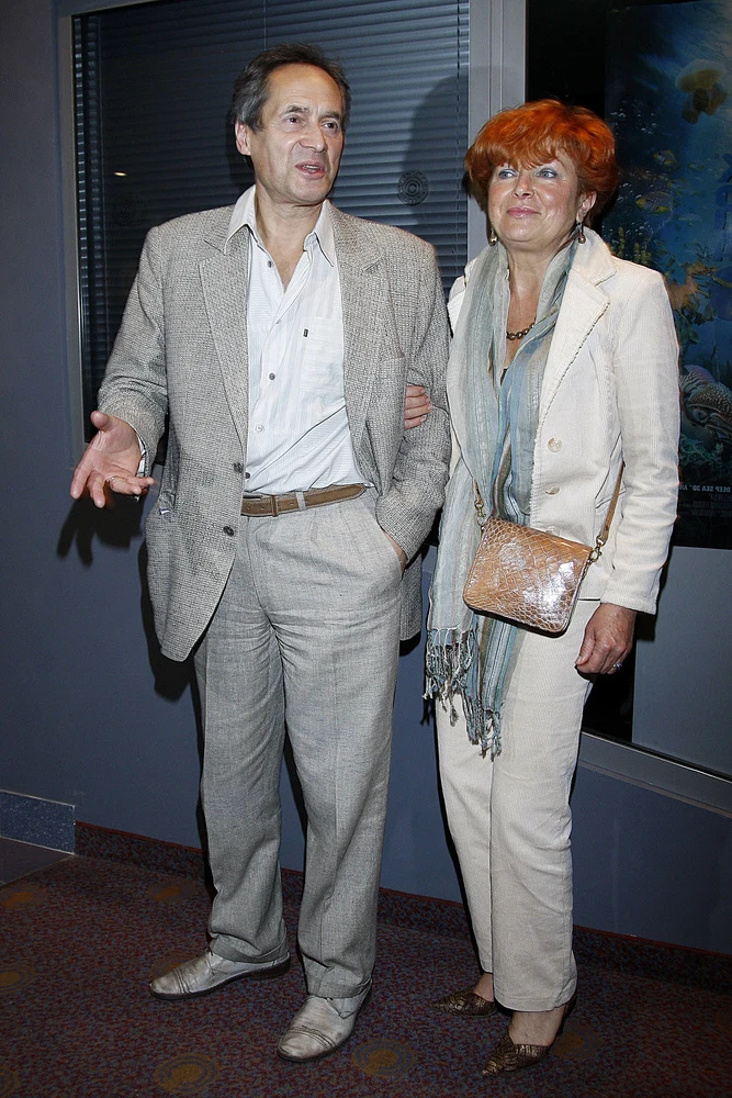 Jerzy Zelnik z żoną Urszulą na premierze "U Pana Boga za miedzą" Jerzy Zelnik z żoną Urszulą na premierze "U Pana Boga za miedzą"