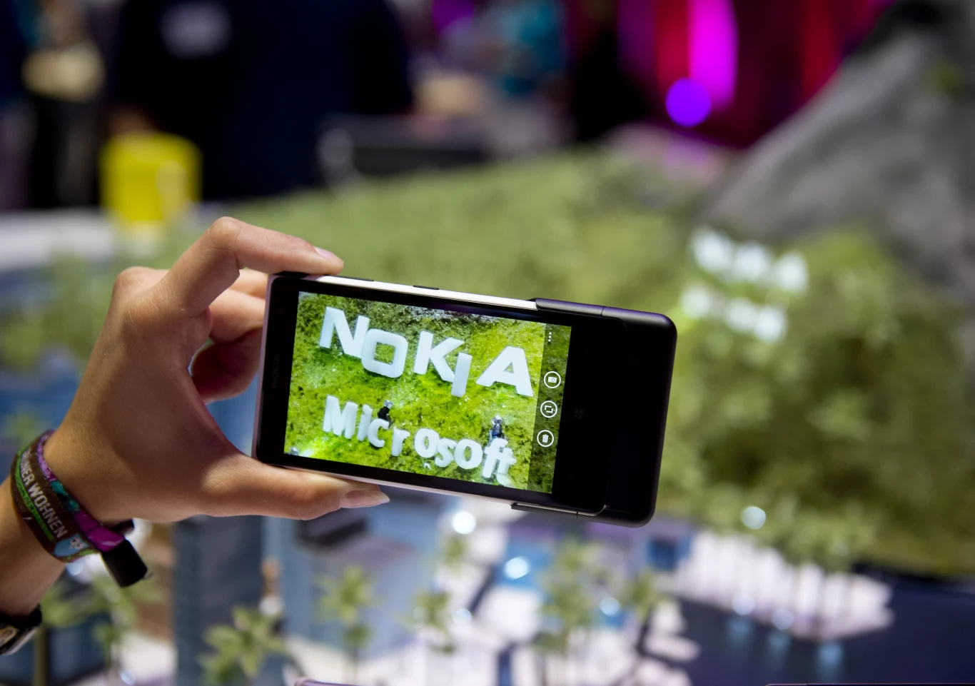 Czy Nokia jest faworyzowana przez Microsoft? Wiele wskazuje, że tak Czy Nokia jest faworyzowana przez Microsoft? Wiele wskazuje, że tak