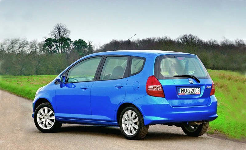 Wesoła kolorystyka spodoba się kobietom. Jazz bywa błękitny, złoty, różowy i wściekle cytrynowy.