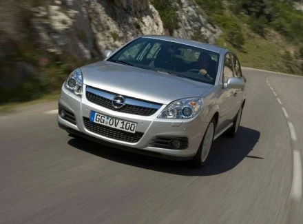 13. Opel vectra - skradziono 226 egzemplarzy