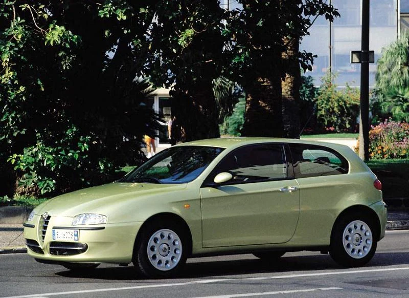Alfa romeo 147 - COTY 2001 Alfa romeo 147 - COTY 2001