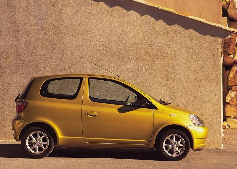 Toyota yaris - COTY 2000 Toyota yaris - COTY 2000