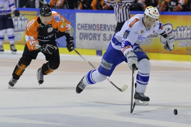 Jastrzębianie już po pierwszej tercji prowadzili 5-0 Jastrzębianie już po pierwszej tercji prowadzili 5-0