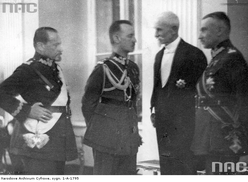 Od lewej: generał Józef Haller, generał Władysław Sikorski, prezydent RP Stanisław Wojciechowski i generał Stanisław Haller (marzec 1925 r.)