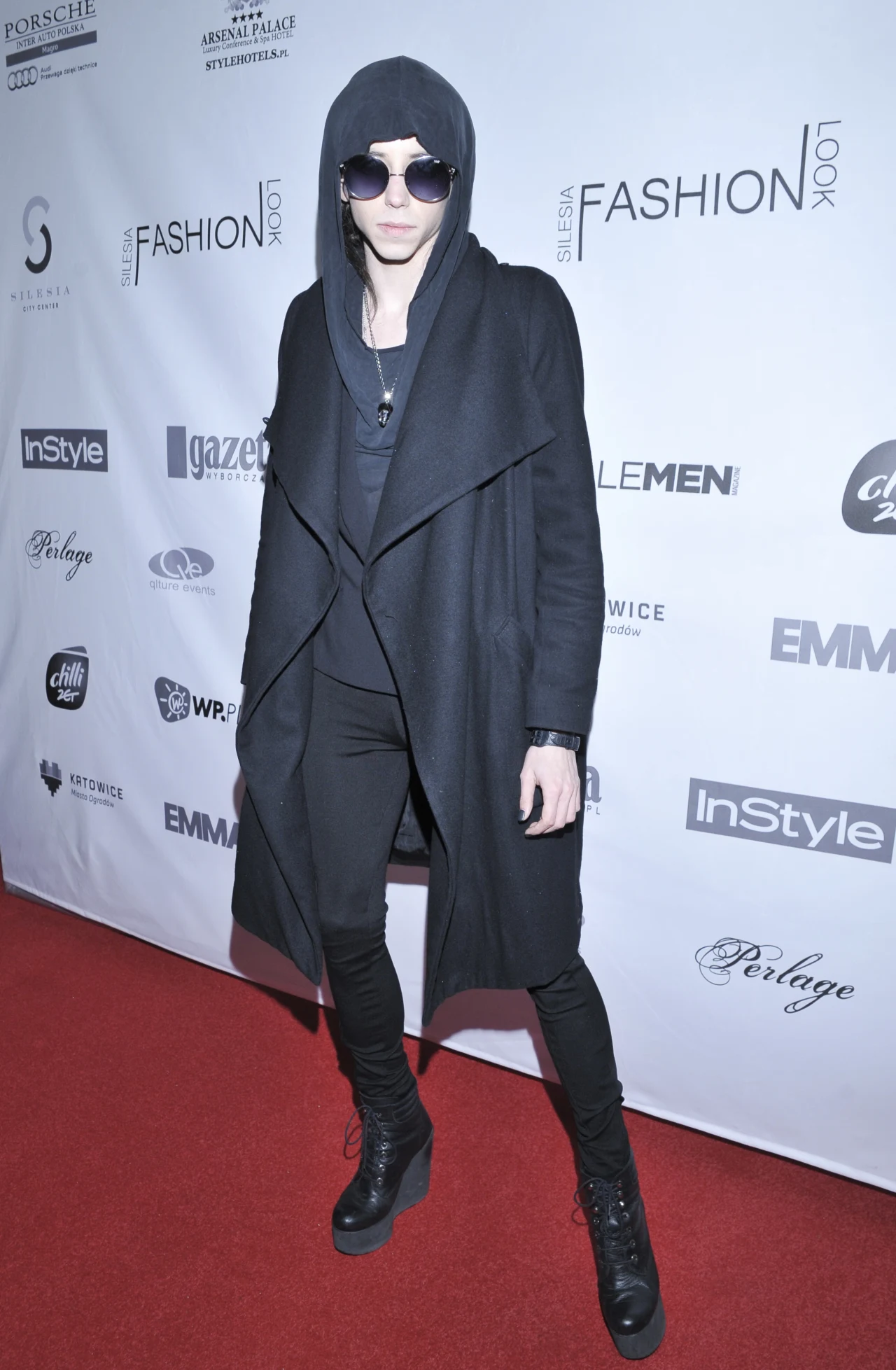 Michał Szpak jest dziś stałym bywalcem imprez i pokazów mody Michał Szpak jest dziś stałym bywalcem imprez i pokazów mody