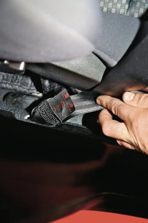 Uszkodzenia pasów i daty ich produkcji Uszkodzenia pasów i daty ich produkcji