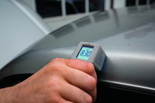 Grubość lakieru (i szpachli) Grubość lakieru (i szpachli)