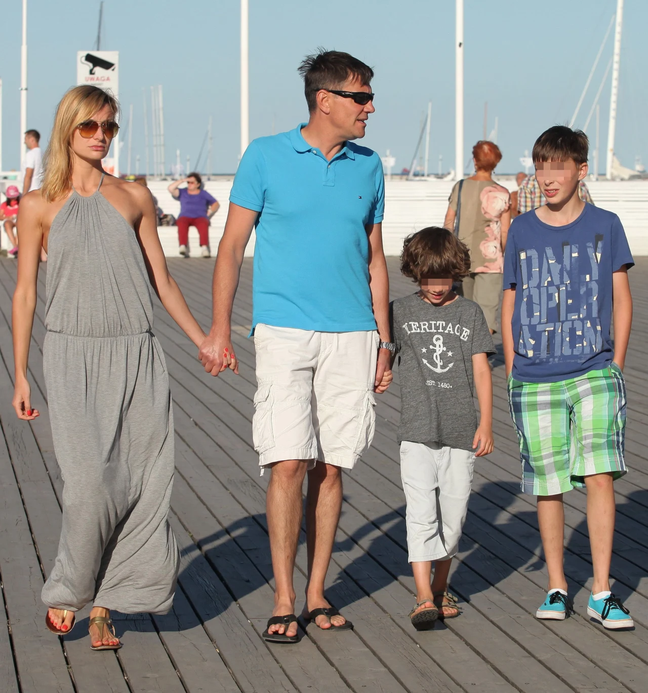 Krzysztof Ibisz z nową partnerką i synami - Vincentem i Maksiem