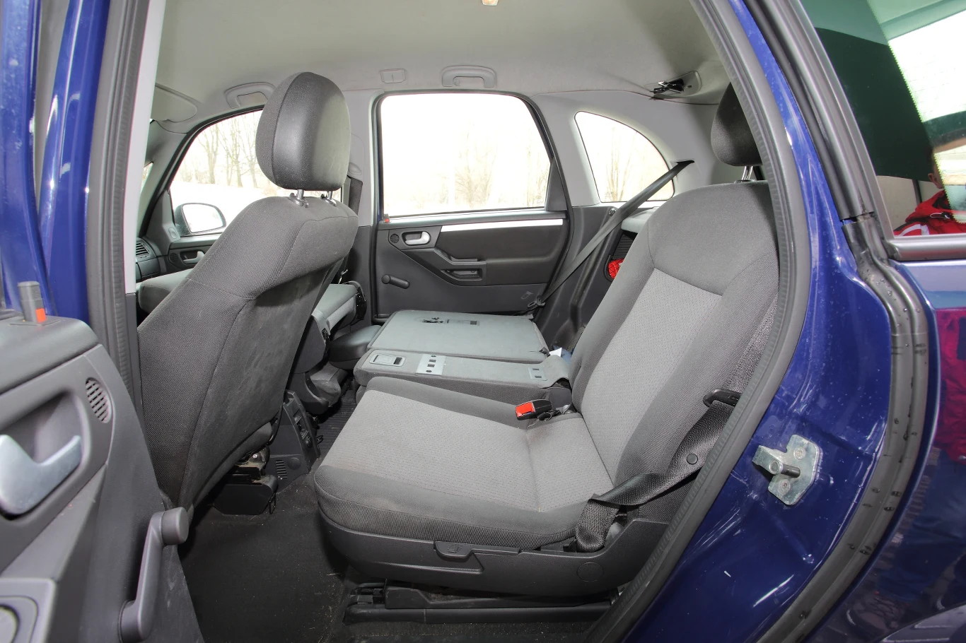 Największym atutem Merivy jest funkcjonalne wnętrze samochód idealnie nadaje się do miasta i... na wakacje.