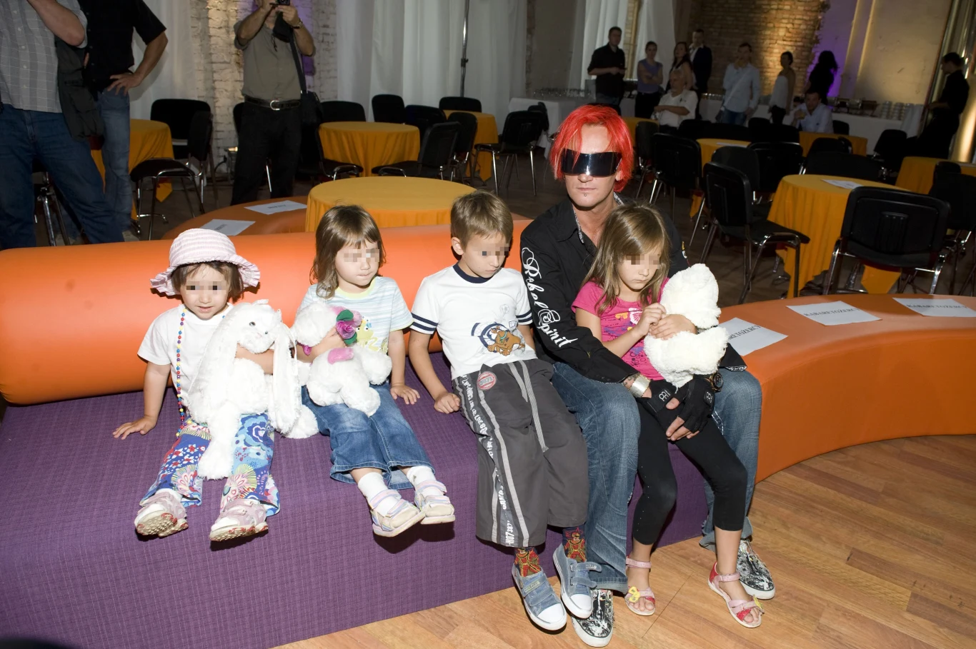 Michał Wiśniewski z pociechami