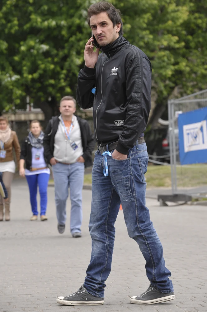 Sebastian Karpiel-Bułecka za kulisami opolskiego festiwalu