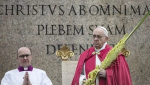 Papież Franciszek z palmą