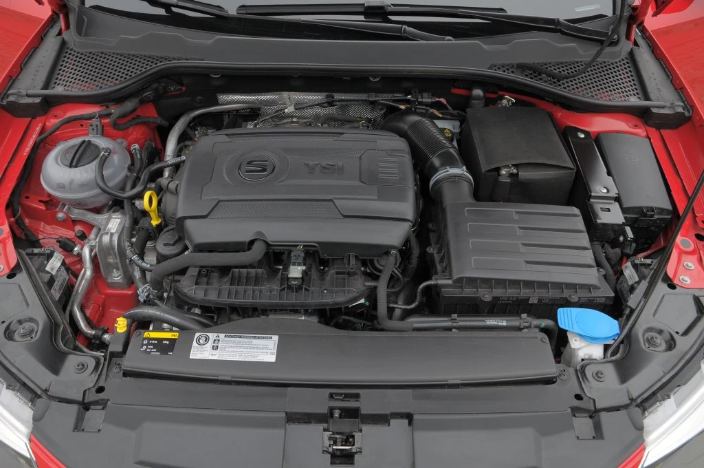 1.8 TSI o mocy 180 KM to najmocniejsza benzynowa jednostka w Leonie ST. 1.8 TSI o mocy 180 KM to najmocniejsza benzynowa jednostka w Leonie ST.