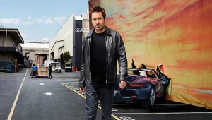 Hank Moody (David Duchovny) 