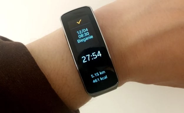 Samsung Gear Fit - inteligentna opaska, która ma pełnić rolę naszego trenera i asystenta