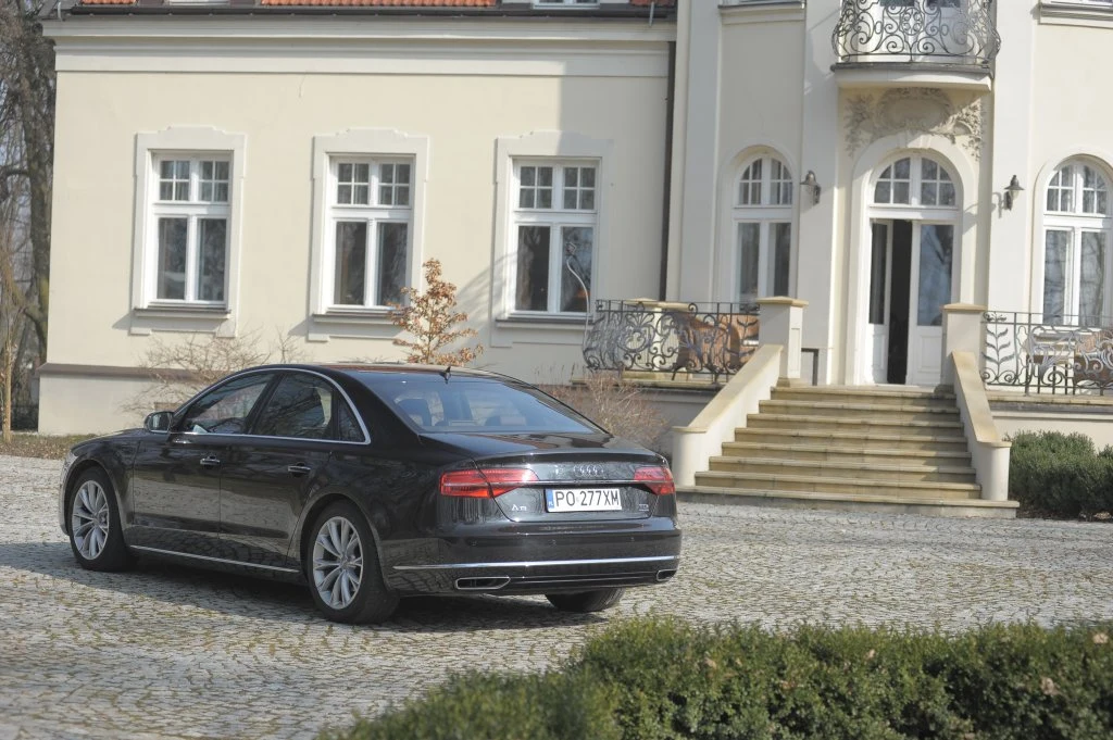 Audi A8 3.0 TDI Clean Diesel quattro