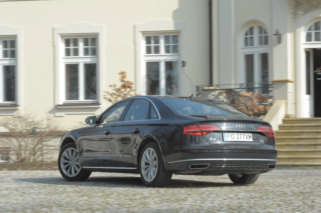 Audi A8 3.0 TDI Clean Diesel quattro
