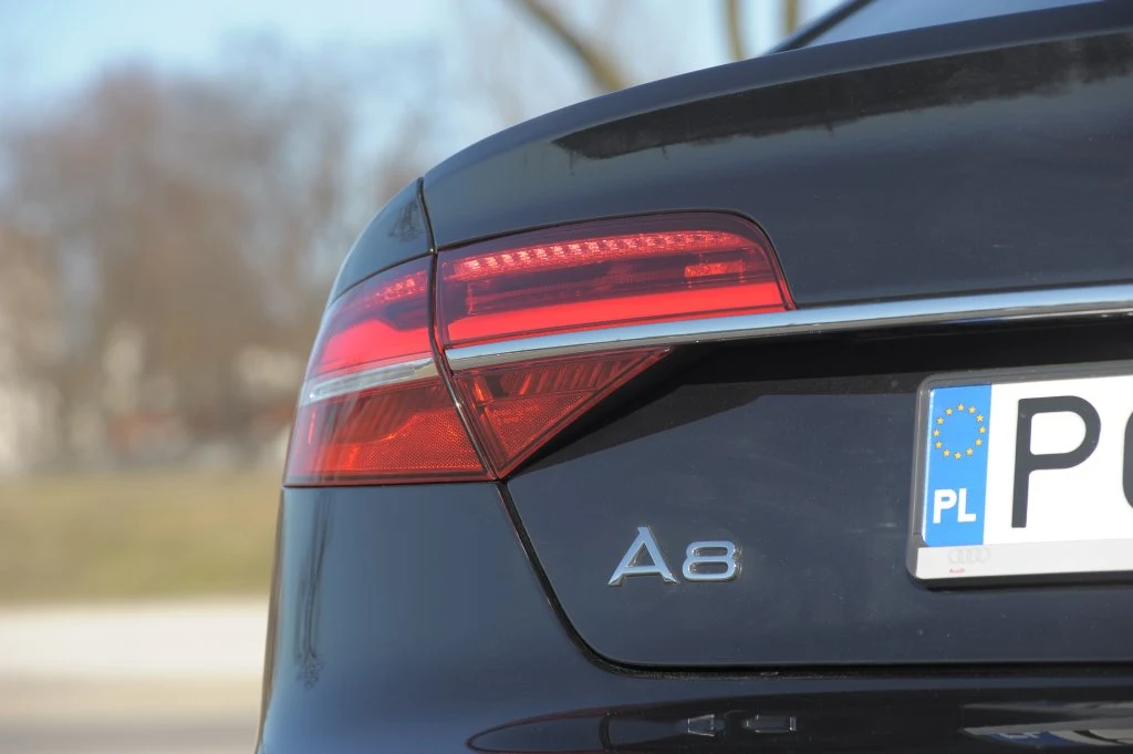 Audi A8 3.0 TDI Clean Diesel quattro