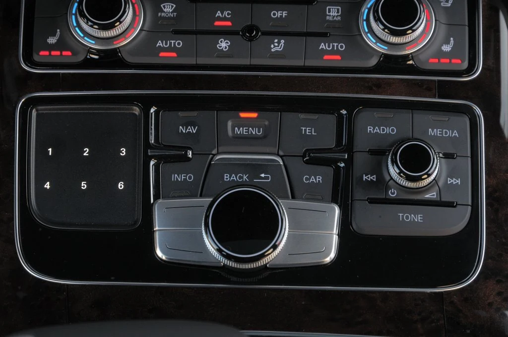 Audi A8 3.0 TDI Clean Diesel quattro