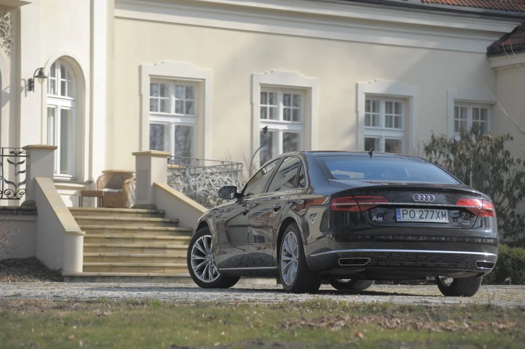 Audi A8 3.0 TDI Clean Diesel quattro
