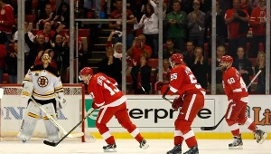 Paweł Dacjuk prowadzi szwedzką ekipę - Niklasa Kronwalla i Zetterberga.