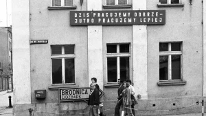 Hasła propagandowe w PRL