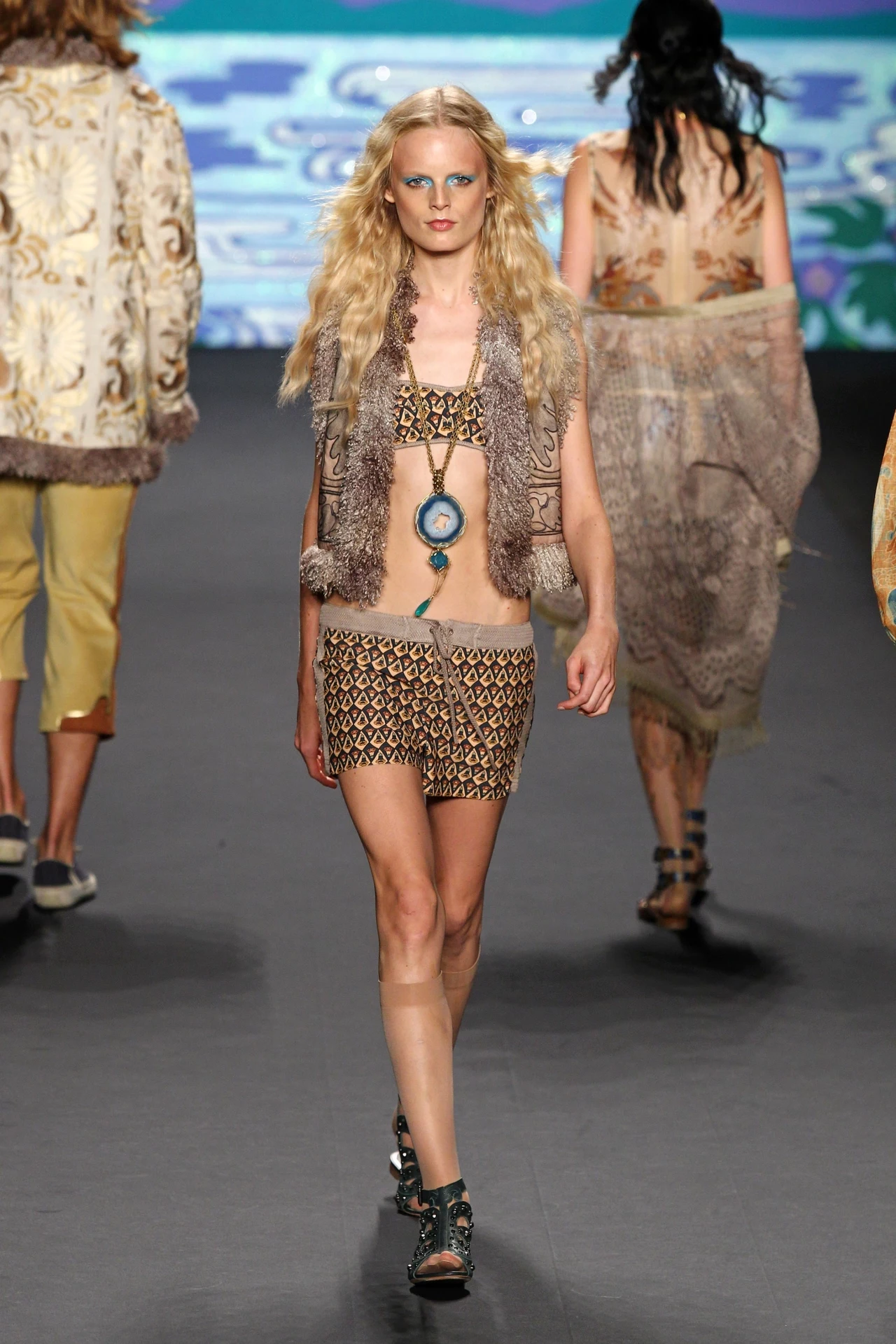 proj. Anna Sui proj. Anna Sui