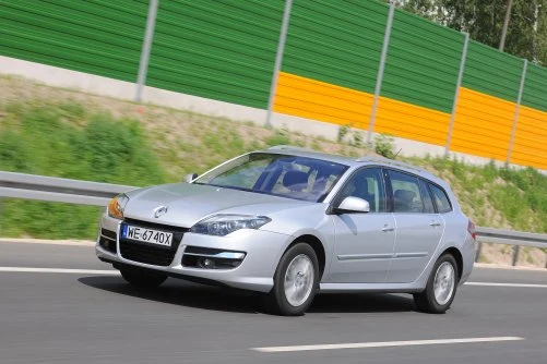 Renault Laguna III 2.0 dCi kontra 2.0 16V