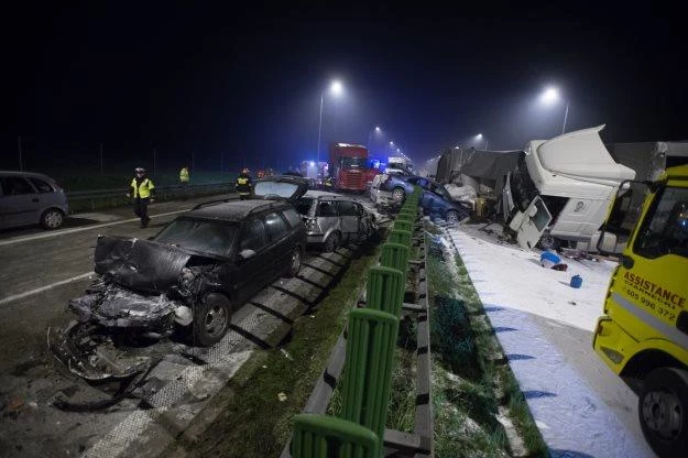 W karambolu na drodze S8 zginęły 3 osoby