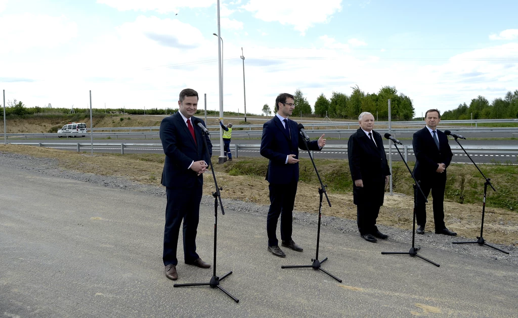 PiS, który nie wybudował kawałka drogi, krytykuje rząd Tuska