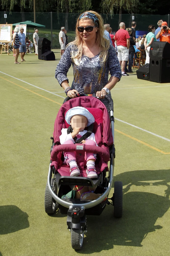 Katarzyna Skrzynecka z córką Alikią Illią Katarzyna Skrzynecka z córką Alikią Illią