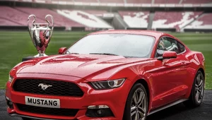 Nietypowa oferta. Nowy Ford Mustang do kupienia w trakcie meczu