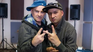 Roman (Waldemar Obłoza) i Wujek Samo Zło na planie "Na Wspólnej"