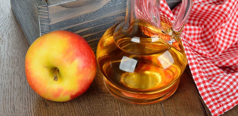 Ocet jabłkowy jest domowym kosmetykiem, który potrafi zdziałać cuda