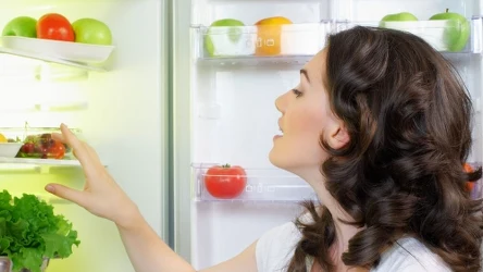Jak układać produkty w lodówce?