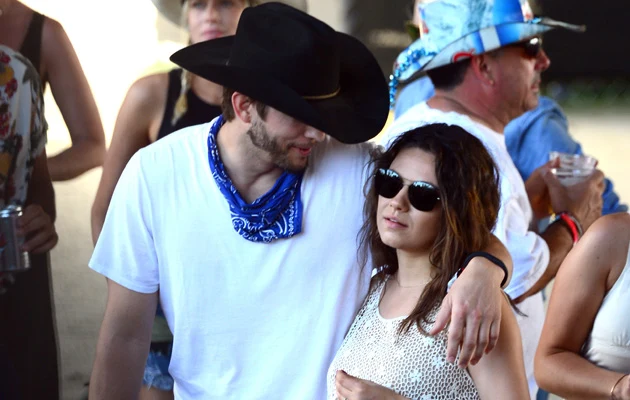 Mila Kunis i Ashton Kutcher Mila Kunis i Ashton Kutcher