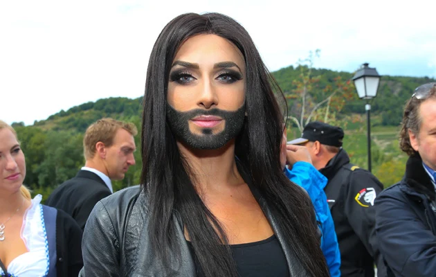 Tom Neuwirth jako Conchita Wurst