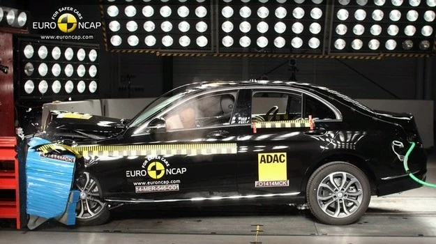 Mercedes klasy C (W 205) w teście zderzeniowym Euro NCAP