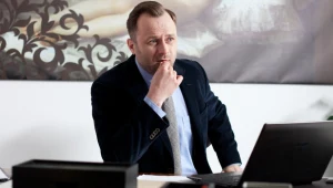 Leszek Lichota jako Marek Dębski w "Prawie Agaty" 